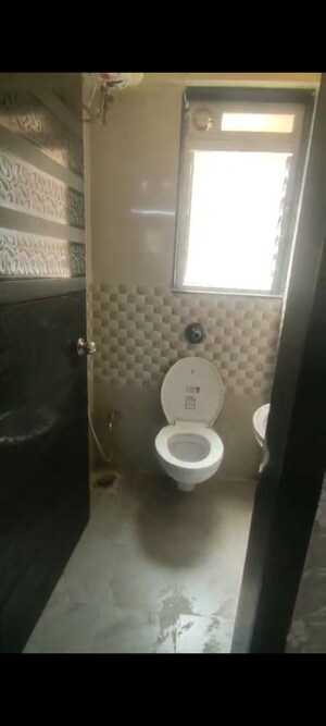 Bathroom in 1 BHK Apartment at Windsor Garden Enclave, Vasant Vihar – for Rent