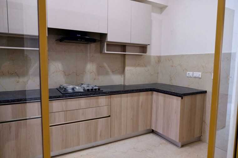 Kitchen, smart-world-orchard 3.5 Bedroom 1712 Sq.Ft. Apartment In Sector 61 Gurgaon 10324851