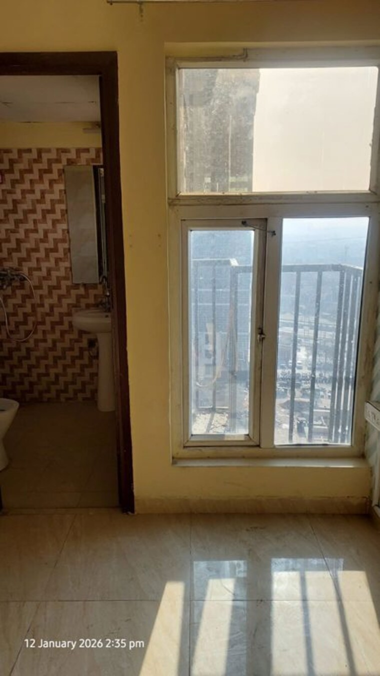 Room, gaur-city-2-14th-avenue 2 Bedroom 855 Sq.Ft. Apartment In Sector 16c Greater Noida Greater Noida 10324899