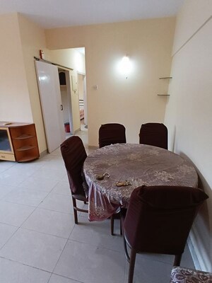 Team Area in 2 BHK Apartment at Green Hills, Kandivali East – for Rent