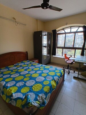 Bedroom in 2 BHK Apartment at Green Hills, Kandivali East – for Rent