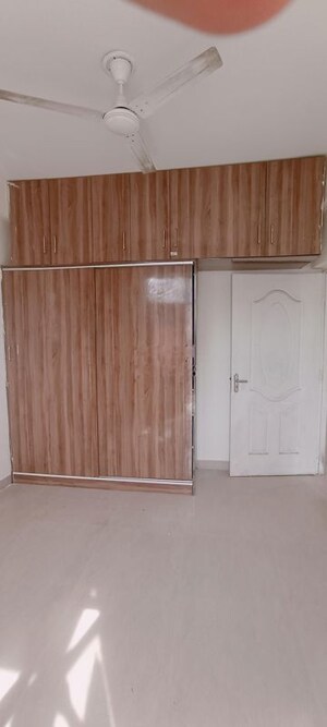 Room in 2 BHK Apartment at Shree Vardhman Mantra, Sector 67 – for Rent