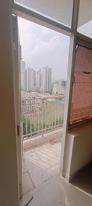 Balcony in 2 BHK Apartment at Shree Vardhman Mantra, Sector 67 – for Rent