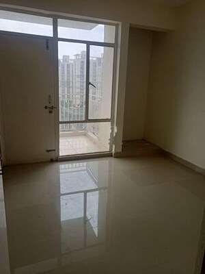 Room in 3 BHK Apartment at Shapoorji Pallonji Joyville Gurgaon, Sector 102 – for Rent