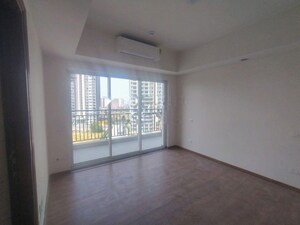 Room in 3 BHK Apartment at Shapoorji Pallonji Joyville Gurgaon, Sector 102 – for Rent