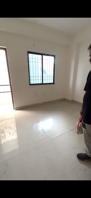 Room in 2 BHK Apartment at Patliputra Road – for Sale