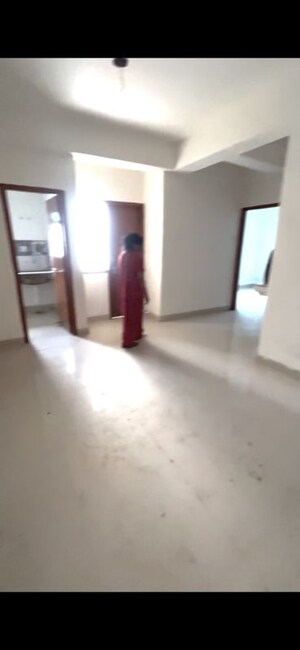 Room in 2 BHK Apartment at Patliputra Road – for Sale