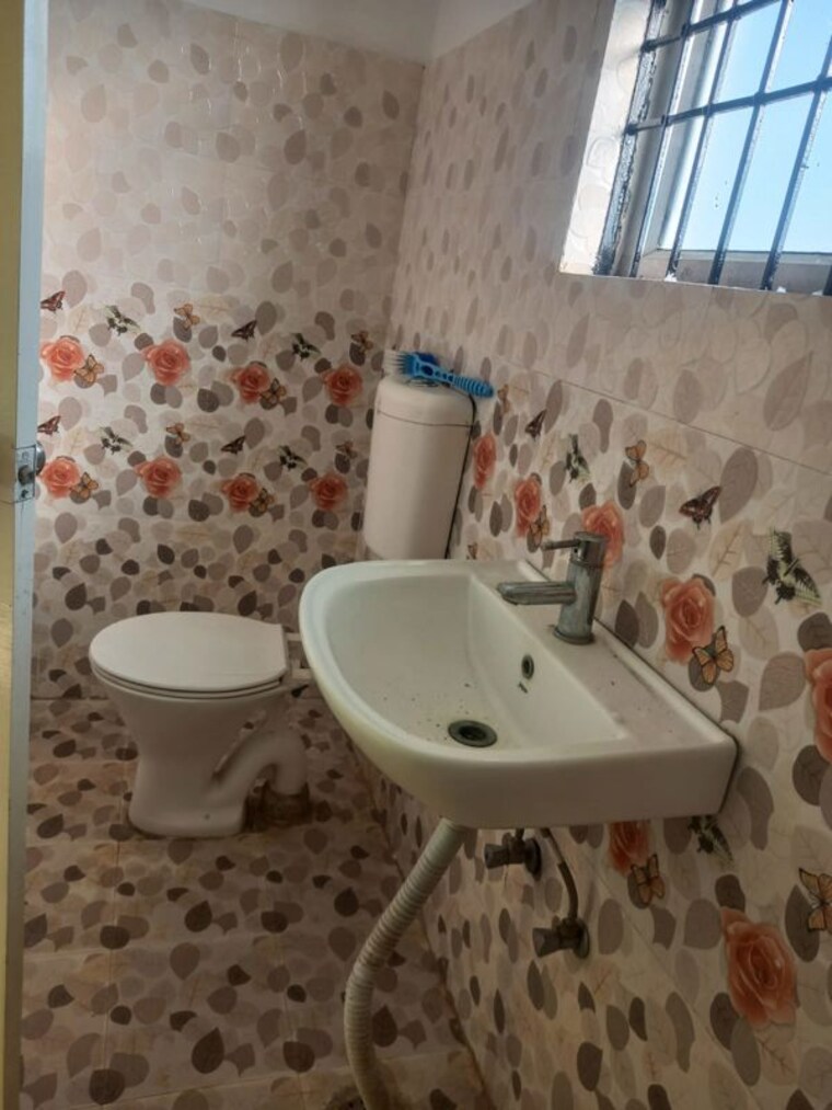Bathroom, bariatu 3 Bedroom 1400 Sq.Ft. Apartment In Bariatu Ranchi 10324965