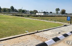 Plot For Sale in JMS The Pearl