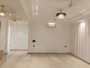 3 BHK Builder Floor For Rent in Sector 43