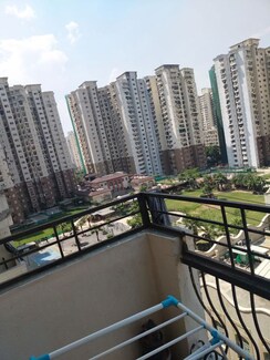 2.5 BHK + Study Room Apartment For Rent in Nimbus The Hyde park