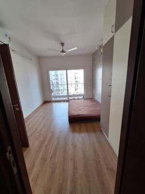 Room in 2 BHK Apartment at Assetz 18 and Oak, Sarjapur – for Rent