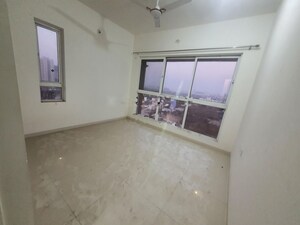 Room in 3 BHK Apartment at Godrej Hillside, Mahalunge – for Rent