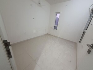 Room in 3 BHK Apartment at Godrej Hillside, Mahalunge – for Rent