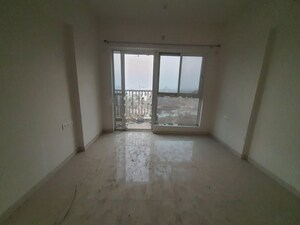 Room in 3 BHK Apartment at Godrej Hillside, Mahalunge – for Rent