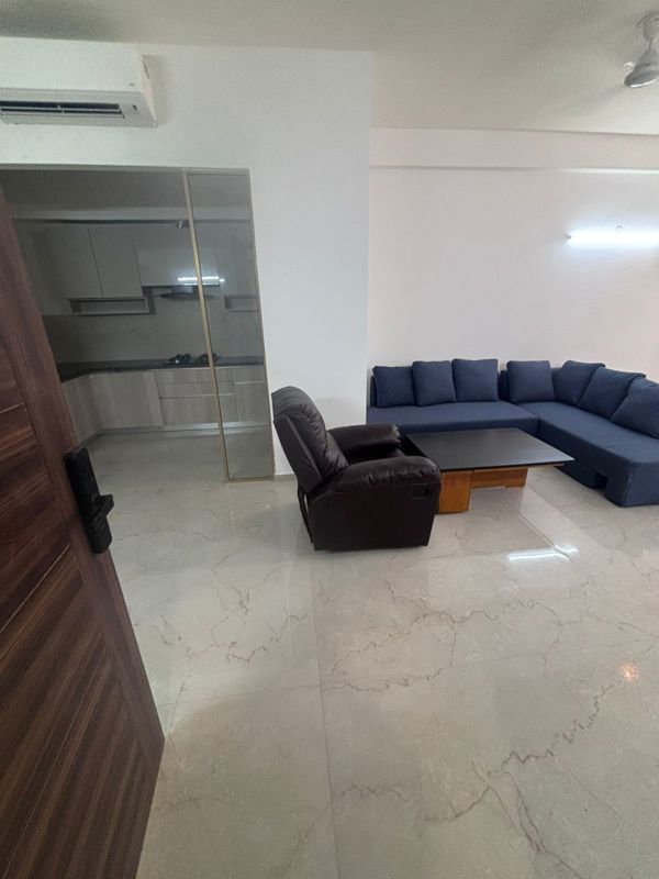 1 BHK + Basement Apartment For Rent in Smart World Orchard