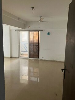3 BHK Apartment For Rent in Nimbus The Hyde park