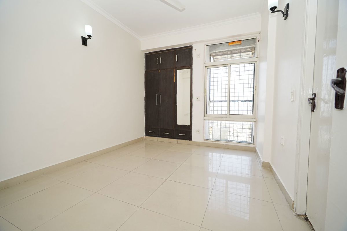 Office Space For Sale in Raj Nagar Extension