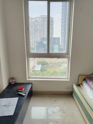 Furnished Amenities in 3.5 BHK Apartment at Emaar Emerald Estate, Sector 65 – for Rent