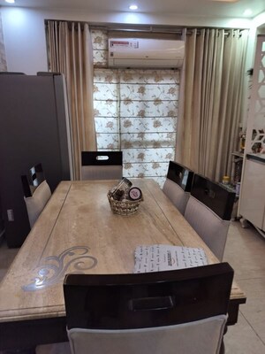 Team Area in 3 BHK Apartment at Sector 10 Dwarka – for Sale