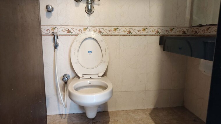 Bathroom, lake-home 2 Bedroom 930 Sq.Ft. Apartment In Powai Mumbai 10325113