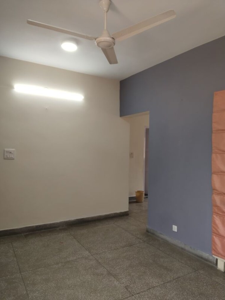 Room, sarita vihar 3 Bedroom 1750 Sq.Ft. Apartment In Sarita Vihar Delhi 10325103