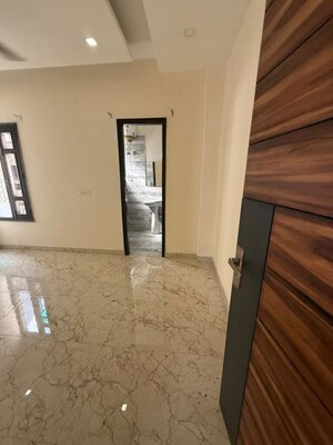 Room in 3 BHK Independent House at Vip Road – for Sale