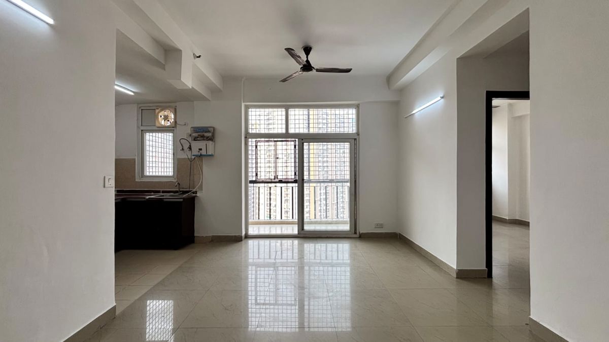 3 BHK Apartment For Rent in Supertech Cape Town