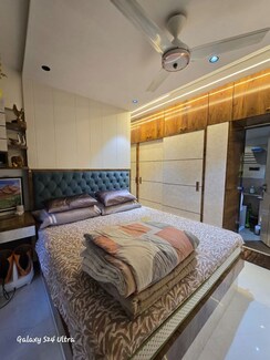 2 BHK Apartment For Sale in Gurukrupa Marina Enclave