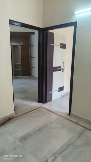 Room in 3 BHK Apartment at Sector 6 Dwarka – for Rent
