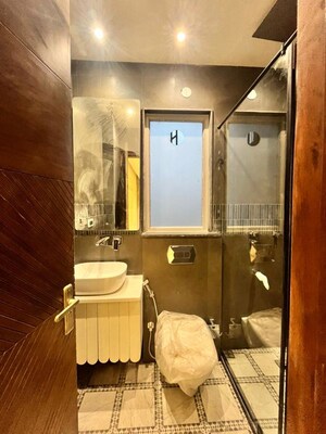 Furnished Amenities in 3 BHK Builder Floor at Sector 46 – for Sale