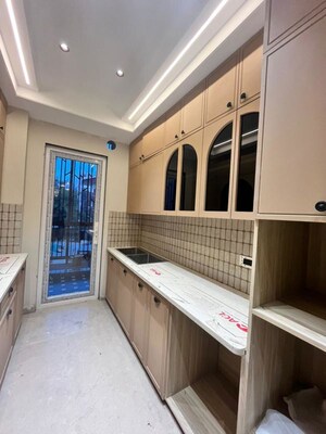 Kitchen in 3 BHK Builder Floor at Sector 46 – for Sale