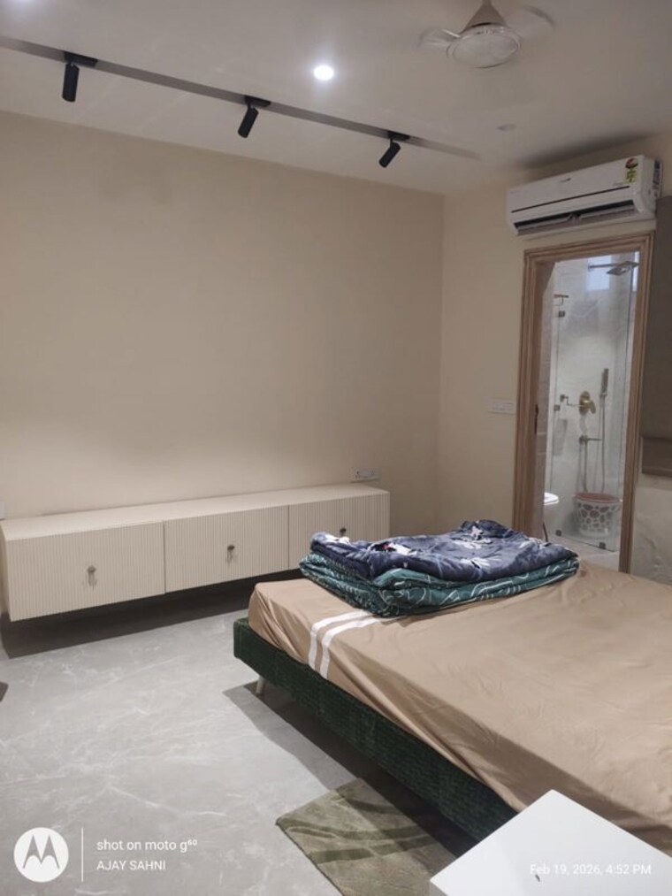 Bedroom, freedom fighters enclave 3.5 Bedroom 1200 Sq.Ft. Builder Floor In Freedom Fighters Enclave Delhi 10325284