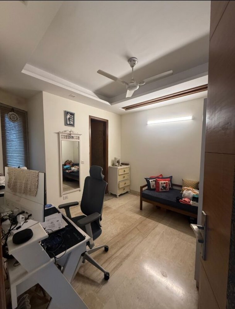 Team Area, chittaranjan park 3 Bedroom 1400 Sq.Ft. Builder Floor In Chittaranjan Park Delhi 10325277
