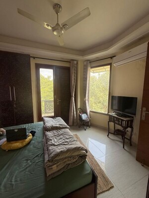 Bedroom in 3 BHK Builder Floor at Chittaranjan Park – for Rent