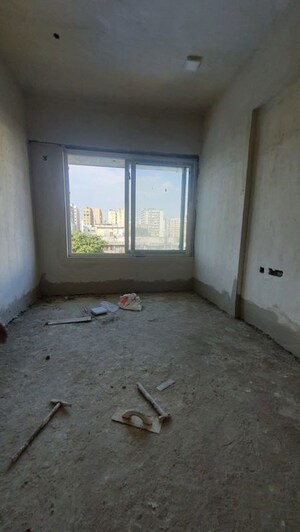 Room in 4 BHK Apartment at Pant Nagar – for Sale