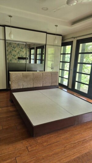 Room in 4 BHK Villa at Vipul Tatvam Villas, Sector 48 – for Rent