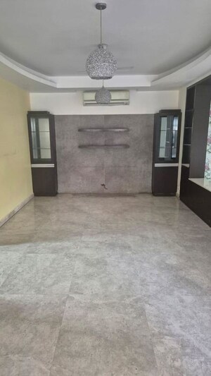 Living Room in 4 BHK Villa at Vipul Tatvam Villas, Sector 48 – for Rent