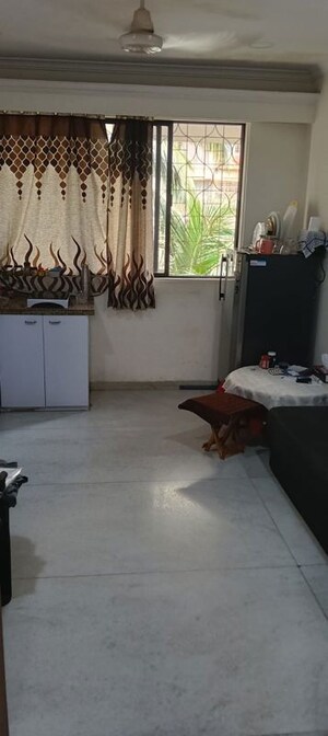 Team Area in 2 BHK Apartment at Garden View Andheri West, Andheri West – for Rent