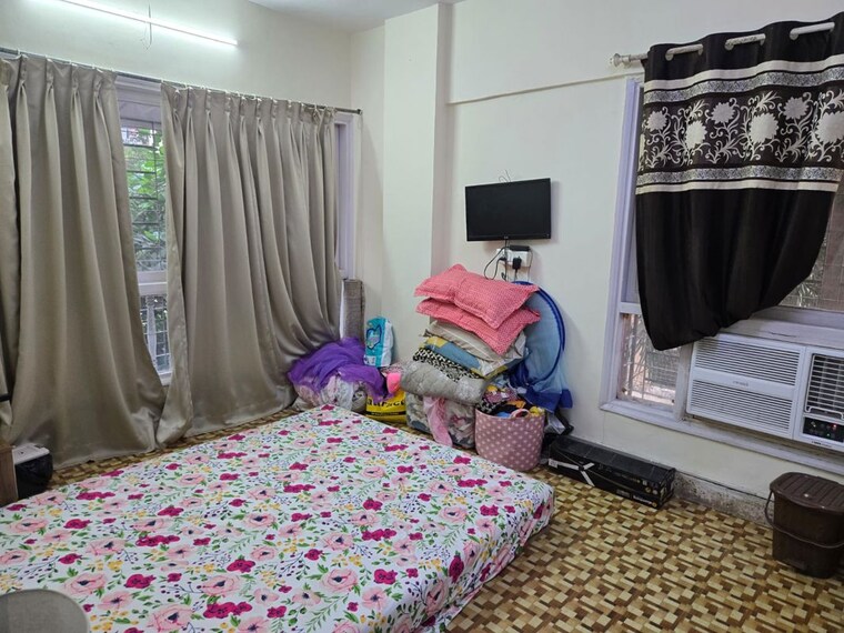 Bedroom, garden-view-andheri-west 2 Bedroom 1000 Sq.Ft. Apartment In Andheri West Mumbai 10325291