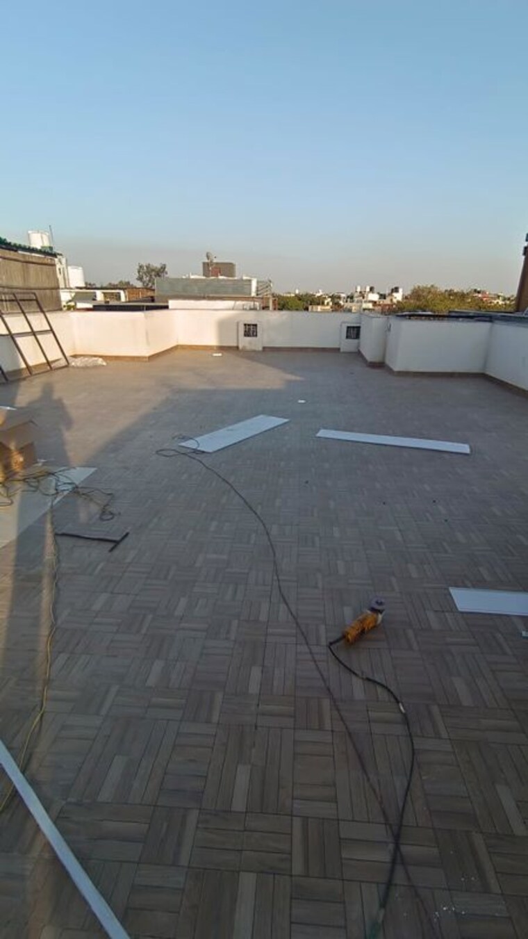 Terrace, greater kailash ii 4 Bedroom 300 Sq.Yd. Builder Floor In Greater Kailash ii Delhi 10325262