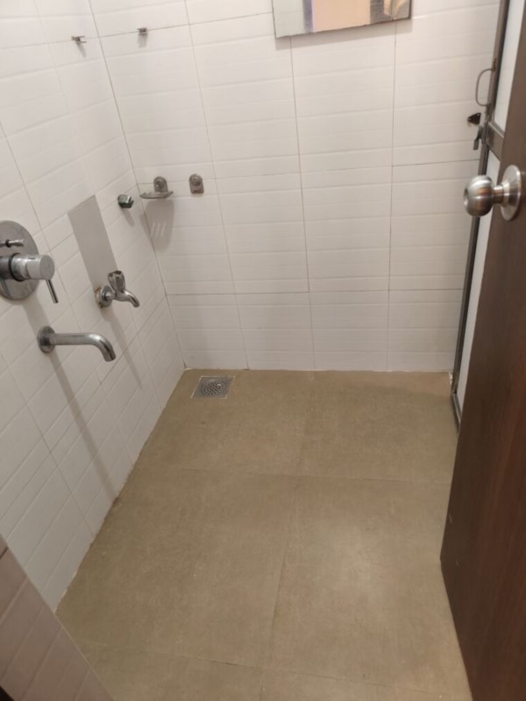 Bathroom, hubtown-greenwoods 1 Bedroom 450 Sq.Ft. Apartment In Vartak Nagar Thane 10325329
