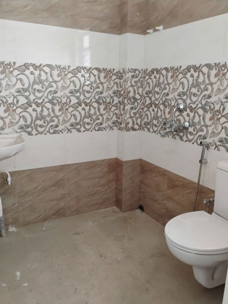 Bathroom, nayabad 3 Bedroom 1089 Sq.Ft. Builder Floor In Nayabad Kolkata 10325325