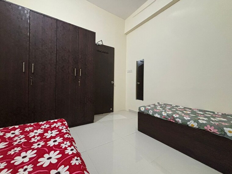 Bedroom, goregaon west Pg For Girls In Goregaon West 10325340
