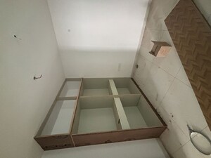 Bedroom in 2.5 BHK Apartment at Aparanji Estate, Madhapur – for Rent