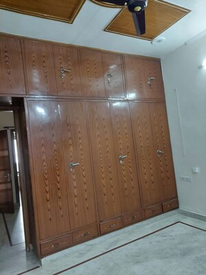 Furnished Amenities in 3.5 BHK Independent House at Shanti Nagar – for Rent