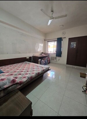 Bedroom in 3 BHK Apartment at Kamal Apartment Teen Hath Naka, Louis Wadi – for Rent