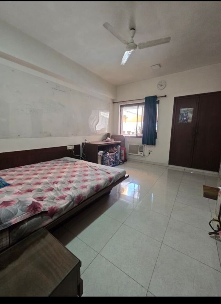 Bedroom, kamal-apartment-teen-hath-naka 3 Bedroom 1200 Sq.Ft. Apartment In Louis Wadi Thane 10325374