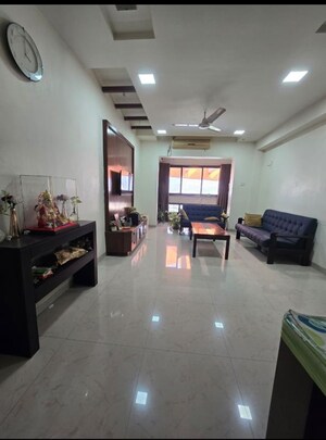Living Room in 3 BHK Apartment at Kamal Apartment Teen Hath Naka, Louis Wadi – for Rent