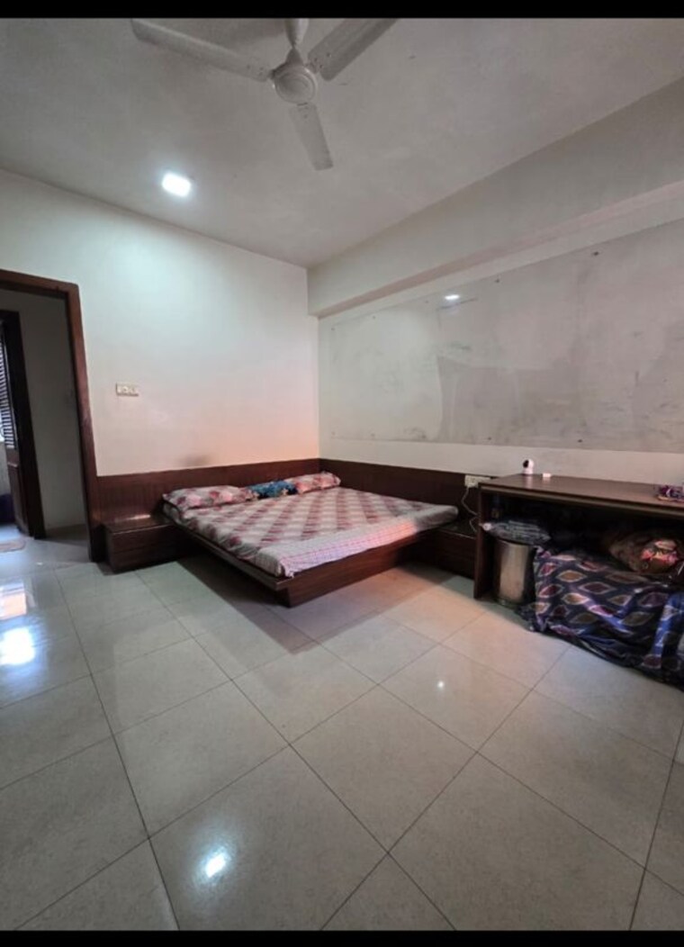 Bedroom, kamal-apartment-teen-hath-naka 3 Bedroom 1200 Sq.Ft. Apartment In Louis Wadi Thane 10325374